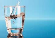 ضرورت نوشیدن آب برای سلامتی انسان