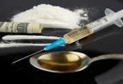 مقابله با معضل مواد مخدر در جامعه