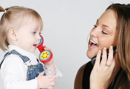 عوامل تاثیرگذار بر زبان گشودن کودک