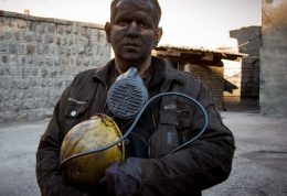 آیا تهران با بیماری معدنچیان دست و پنجه نرم میکند؟
