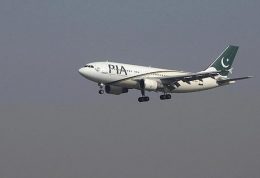 سقوط یک هواپیمای مسافربری در پاکستان