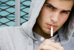 8 برابر بودن خطر سکته مغزی در افراد جوان سیگاری