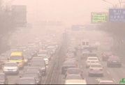اعتراضی متفاوت به آلودگی هوا در پکن