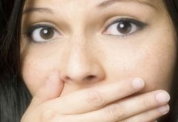 4 بیماری که از روی بوی دهان قابل تشخیص هستند