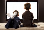 فیلم های نامناسب چه تأثیری روی فرزندان ما دارند؟