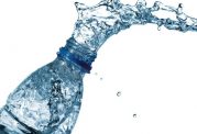 خاصیت های بیشمار آب درمانی