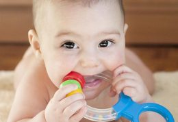 آنچه که باید در خصوص دندان درآوردن نوزاد بدانید