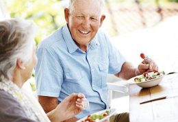 کدام غذاها را افراد مسن میتوانند مصرف کنند؟
