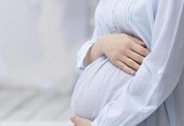 چگونه ترک های پوستی ناشی از بارداری را درمان کنیم؟