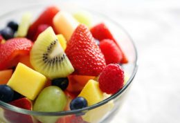 عوارض مصرف برخی میوه ها در کنار هم