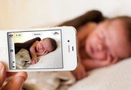 هشدار! عوارض نور فلاش دوربین را برای نوزادان جدی بگیرید