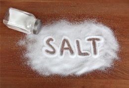 کاهش مصرف نمک و افزایش سلامتی