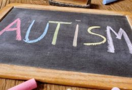 ارتباط اوتیسم با اختلالات زایمان