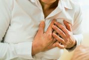 معمولی ترین علامت حمله قلبی، سوزش قفسه سینه است