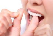 می خواهید راز داشتن دندان های سفید را بدانید؟