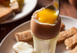 شایعات تغذیه ای راجع به تخم مرغ عسلی