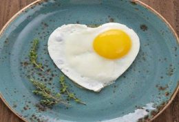 معایب و مزایای مصرف تخم مرغ