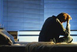 چگونه بفهمیم اختلال خواب داریم یا نه؟