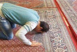 درد کمرتان را با نماز دوا کنید