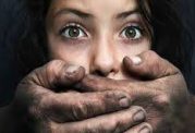 چگونه با اثرات تجاوز جنسی به دختر مقابله کنیم