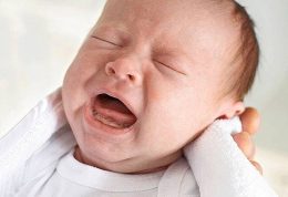 هشدارهای پزشکی برای تکان دادن نوزاد
