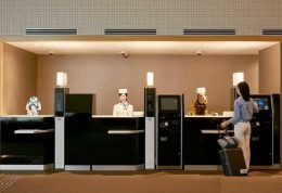 استفاده از کارمند پذیرش هتل ربات در ژاپن
