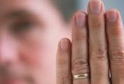 شناخت ویژگی ها با نگاه به انگشتان دست همسرتان