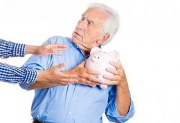 اهمیت کنترل هزینه های سالمندان در سال جدید