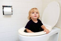 افزایش انگیزه کودک برای استفاده از توالت