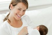مزایای شیر مادر برای سلامت نوزاد
