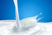 پیامدهای مختلف نوشیدن شیر
