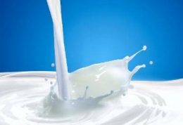 پیامدهای مختلف نوشیدن شیر