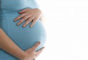 علت مرگ و میر 70 درصد مادران باردار انجام عمل سزارین می باشد