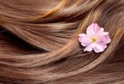 10 نکته در مورد تاثیر روغن‌های گیاهی در مراقبت از مو