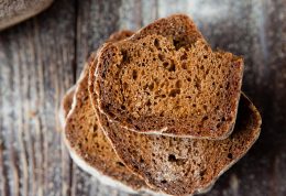 کاهش کلسترول خون با مصرف نان جو