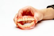 دندان مصنوعی و پروتزها