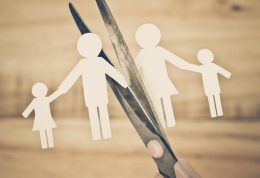 آسیب شناسی طلاق و بلایی که سر کودکان می آید