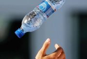 خطر استفاده دوباره از بطری های پلاستیکی چیست؟