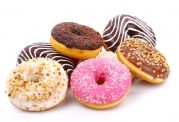 علت اصلی تمایل به مصرف خوراکی های شیرین کدام است؟