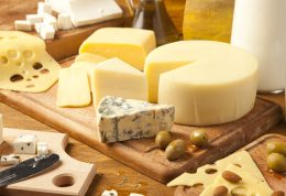 مصرف پنیر چه تاثیری بر تغییر شکل جمجمه انسان دارد؟