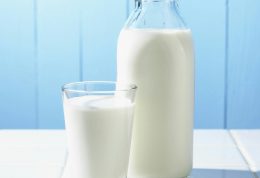 شیر خوردن ناشتا برای سلامت شما مضر است!