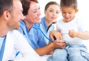 بررسی علل درد قفسه سینه در کودکان و روش های درمان آن