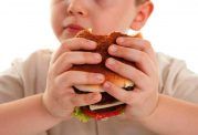 بررسی علل چاقی و ابتلا به کبد چرب در کودکان