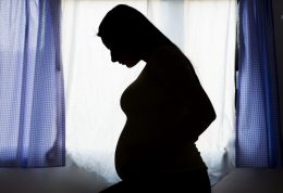 عوارض حاملگی دختران نوجوان