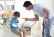 اشتباهات رایج در سخن گفتن با فرزند