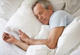 کم خوابی چه تاثیراتی بر جسم و روح شما می گذارد؟