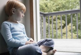 عوارض مخرب تنهایی و انزوای کودکان
