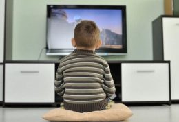 عوارض وجود تلویزیون در اتاق کودک