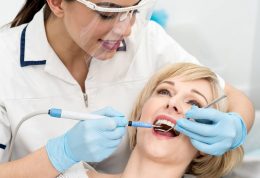دکتر ادیب: روکش دندان چیست و چند نوع روکش داریم؟