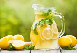 فواید نوشیدن آب به همراه لیمو قبل از صبحانه